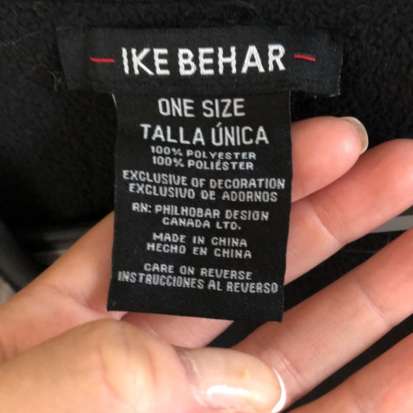 ❄️ NEW! So warm! Ike Behar Poncho ☃️ - Picture 3 of 4